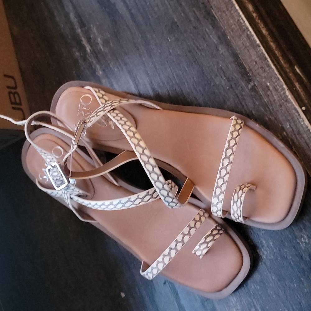 SARTO women's sandal color printed size 5.5